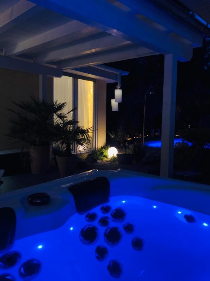 Apartment Tinyhouse Mit Pool, Outdoor Whirlpool Und Garten Petershagen-Eggersdorf Exterior photo