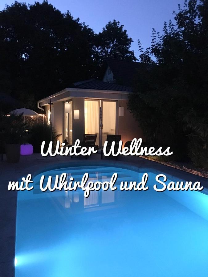 Apartment Tinyhouse Mit Pool, Outdoor Whirlpool Und Garten Petershagen-Eggersdorf Exterior photo